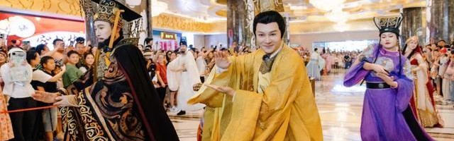 “李世民”在景区跳科目三