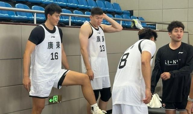 广东队记晒全运广东队备战情况：焦泊乔&amp;amp;李炎哲再聚首 二飞在列